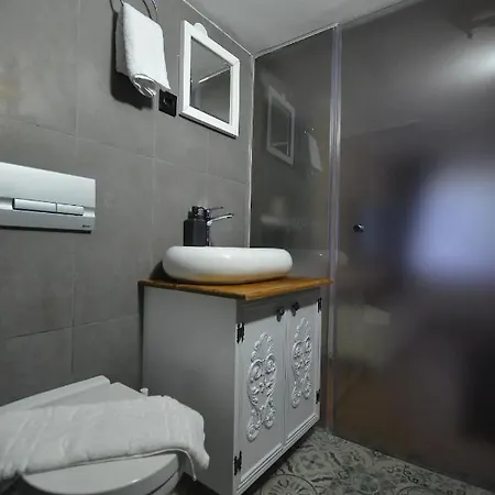 Downtown Two-Bedrom Apartment تبليسي المظهر الخارجي الصورة